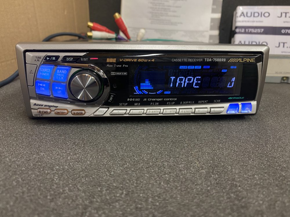 alpine car radio clock set
