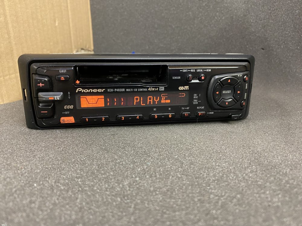 Pioneer Keh-P4000 old car radio cassette player with Cd changer control - Image 4