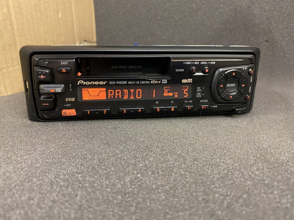 Pioneer Keh-P4000 old car radio cassette player with Cd changer control