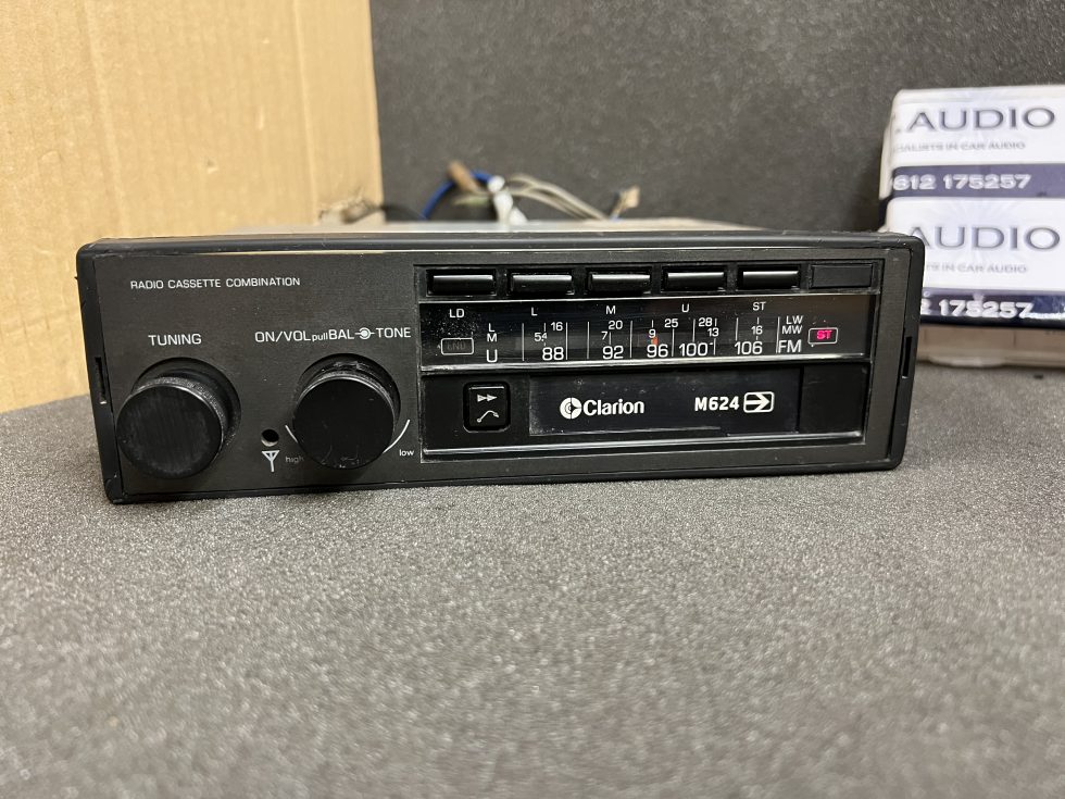 Clarion M624 old car radio cassette player | JT Audio