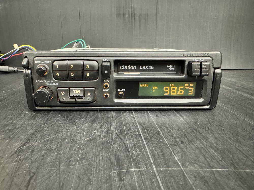 Clarion Crx46 old pull out car radio cassette player - Image 3