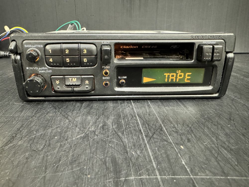 Clarion Crx46 old pull out car radio cassette player - Image 4