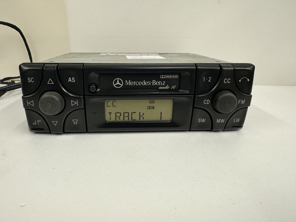 Old Classic Vintage Mercedes Becker Audio 10 Car Radio Cassette Player - Image 3