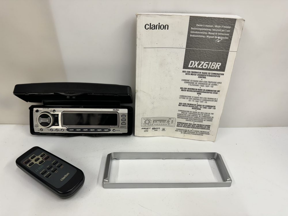 Clarion Dxz618r car Stereo Cd Face Front Panel, trim and remote